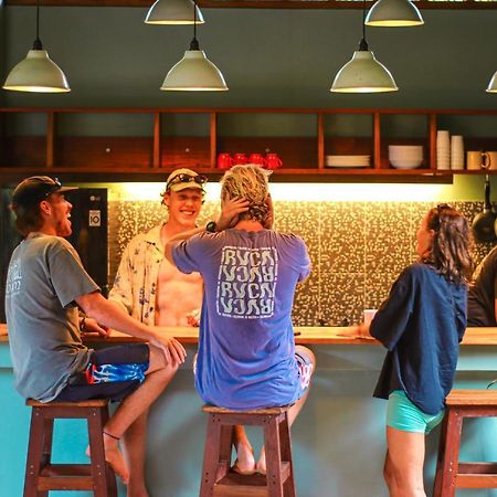 Pipes Hostel Kuta  Екстериор снимка