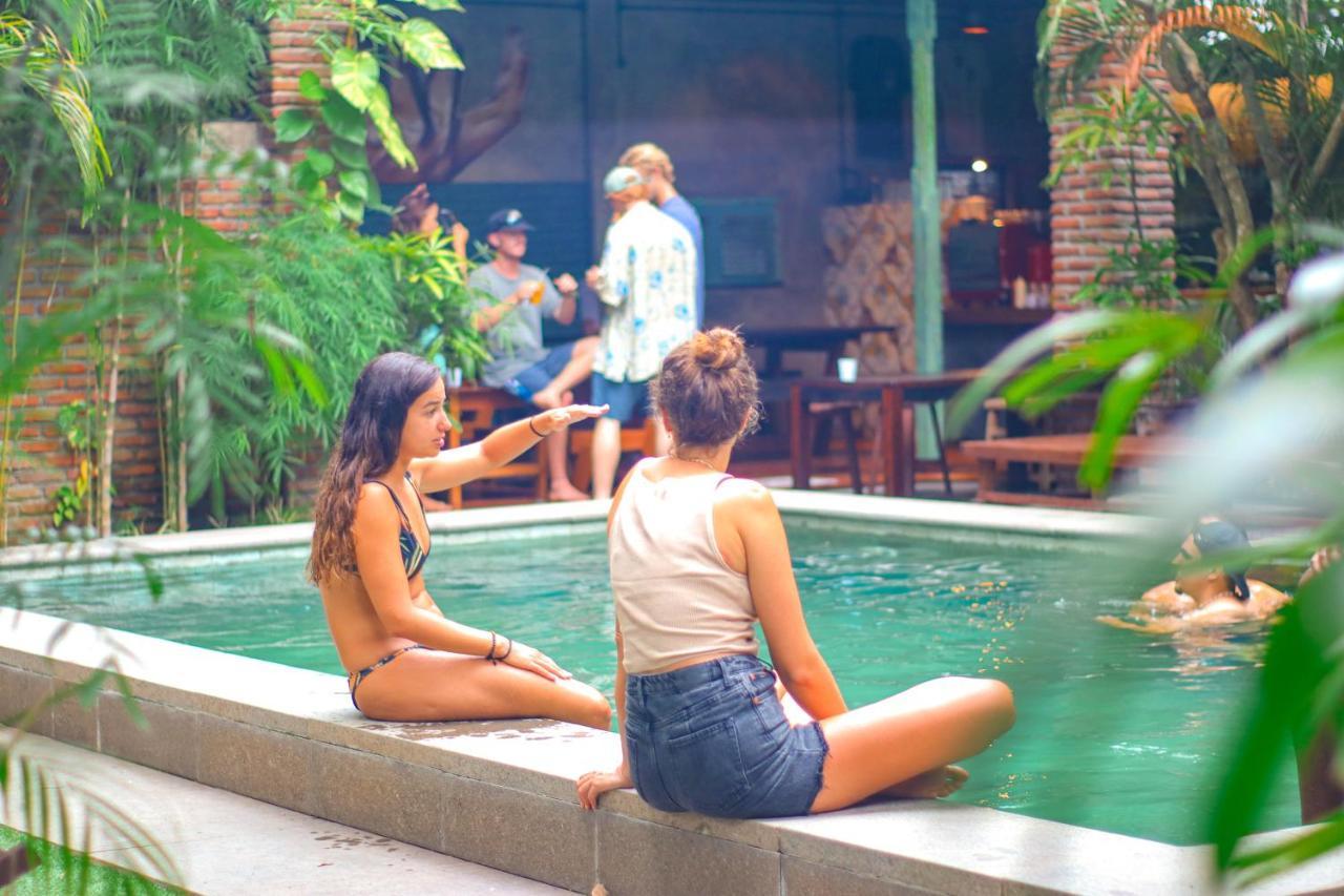 Pipes Hostel Kuta  Екстериор снимка