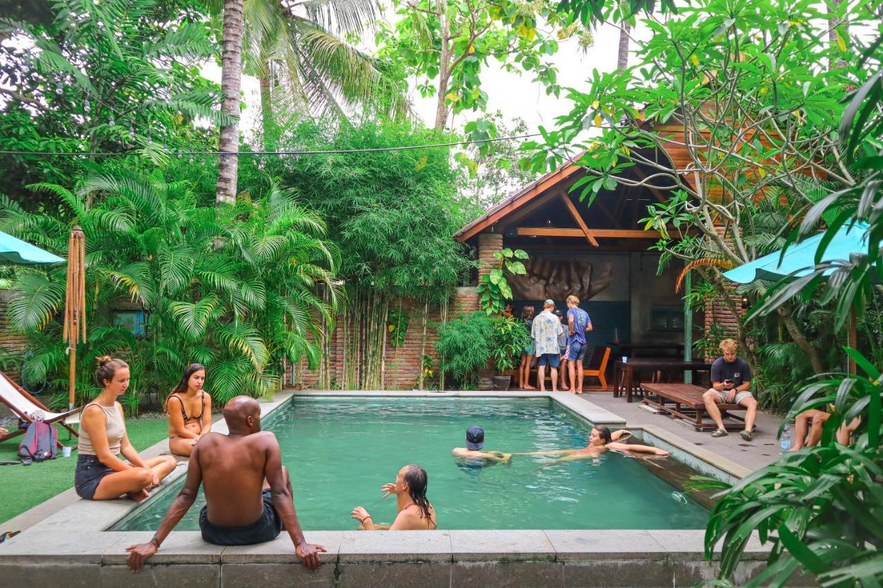 Pipes Hostel Kuta  Екстериор снимка