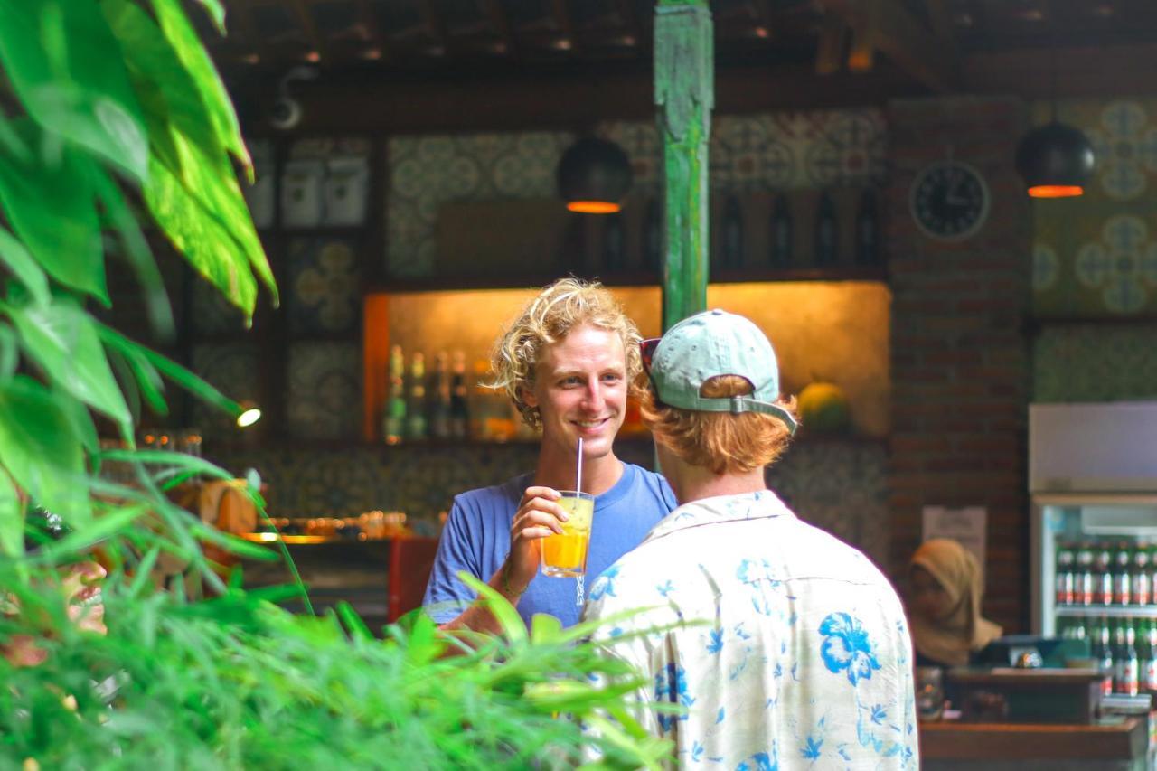 Pipes Hostel Kuta  Екстериор снимка
