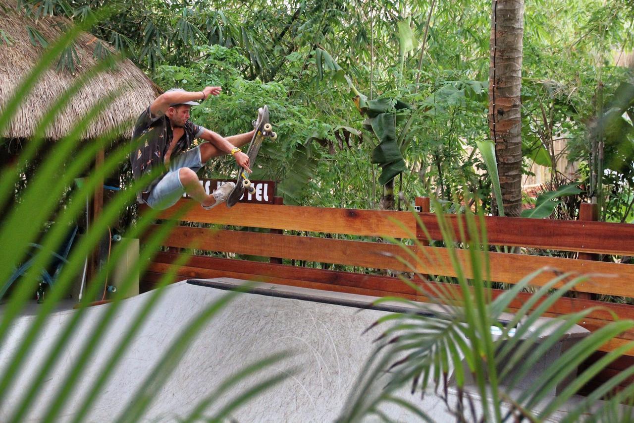 Pipes Hostel Kuta  Екстериор снимка